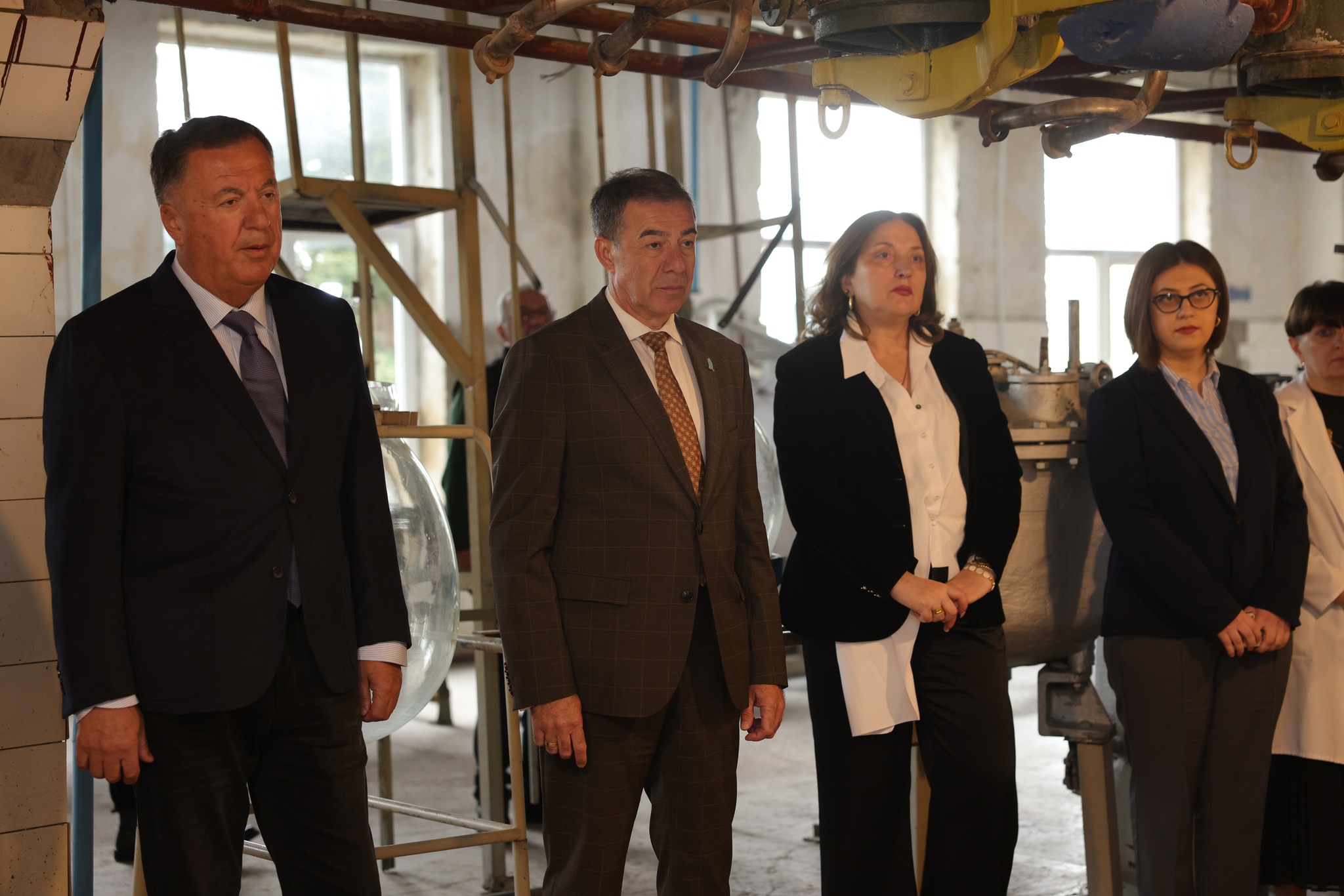 თსსუ-ის იოველ ქუთათელაძის ფარმაკოქიმიის ინსტიტუტმა ახალი, ქართული ბიო-მცენარეული ზეთების წარმოება დაიწყო