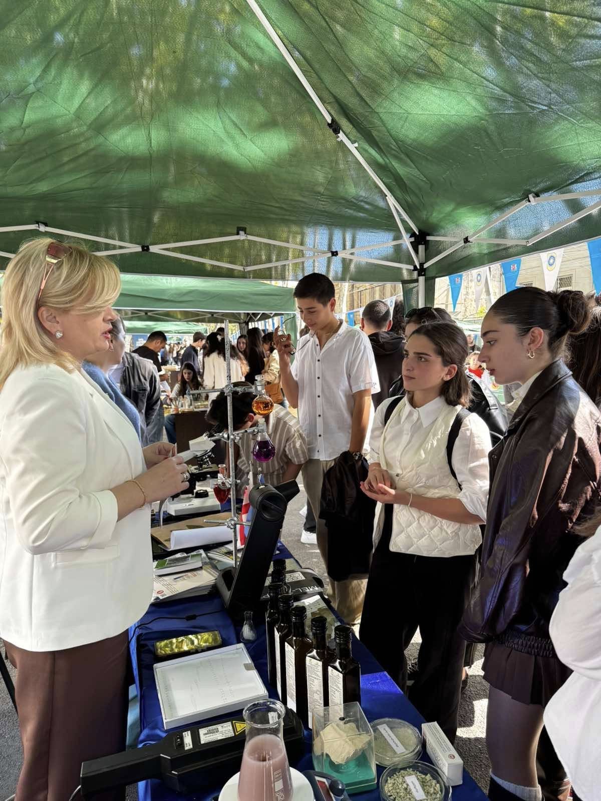 ფესტივალი - "ახალგაზრდა მეცნიერები პლანეტის უკეთესი მომავლისთვის"